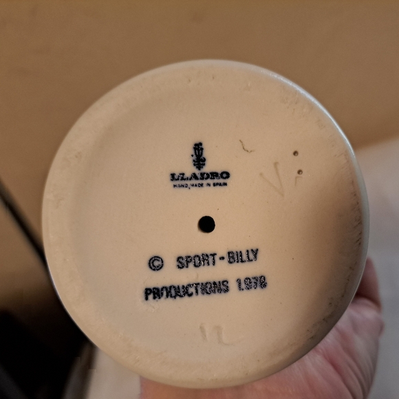 FINAL COST Lladro Lilly Football  Soccer player 5134 retired excellent - Picture 6 of 6